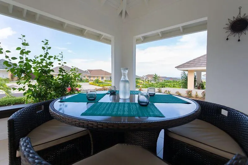 Villa @ The Palms Priory