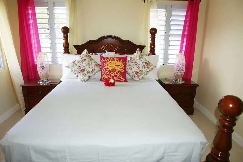 Villa @ The Palms Priory 0*,  Jamaica